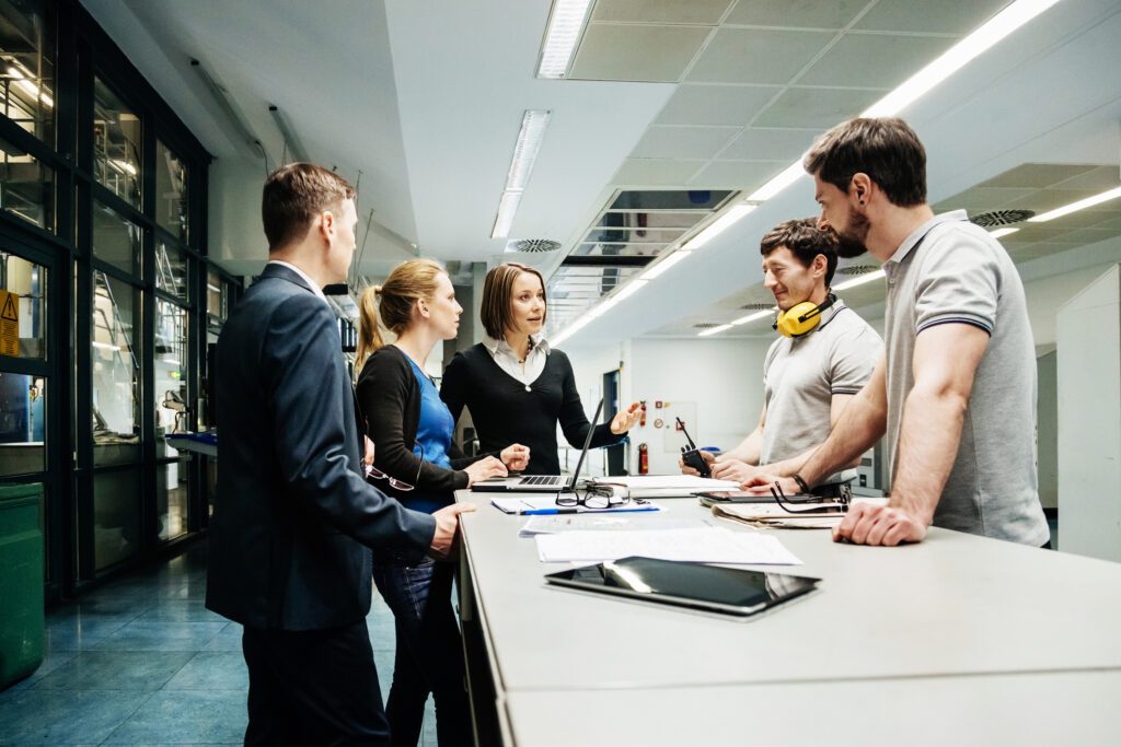 KI Leadership Ansatz, KI Beratung Festpreise, KI Leadership, Mittelstand KI Spezialisierung, KI Beratung mit Festpreisen